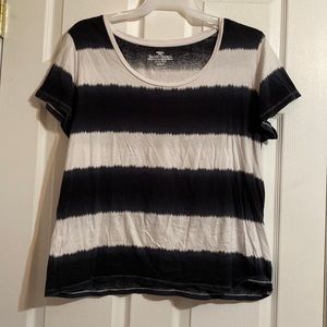 Faded Glory size XXL black and white striped t-shirt.
